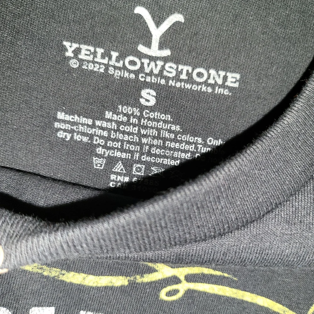 Yellowstone Ranch Tee Small - Picture 3 of 3